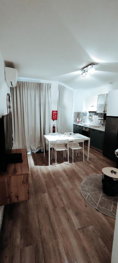 Getaway Suites Apartment クレンディ エクステリア 写真