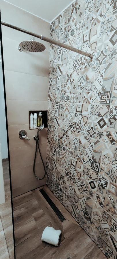 Getaway Suites Apartment クレンディ エクステリア 写真