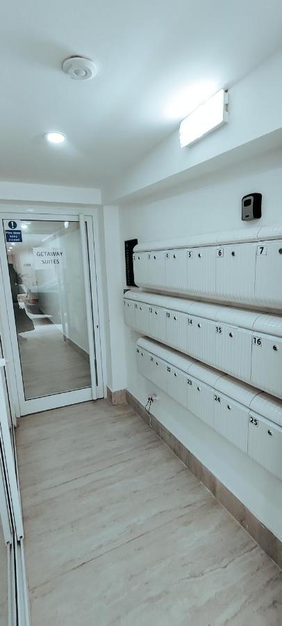 Getaway Suites Apartment クレンディ エクステリア 写真